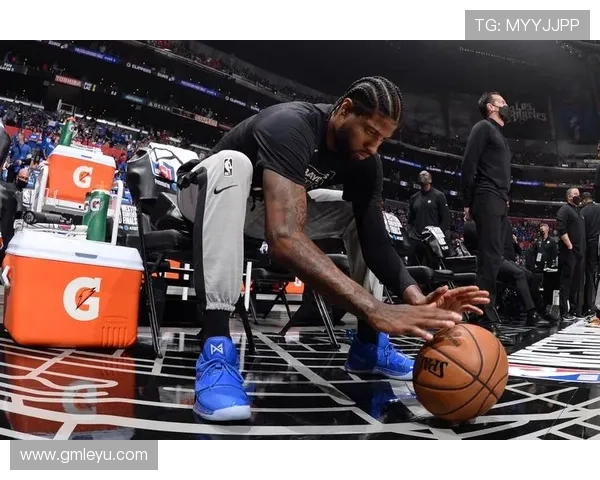 克里斯·保罗挡拆组织助攻提升球队进攻节奏明显优于保罗·乔治