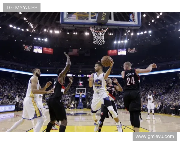 沃克·凯斯勒挡拆创造机会显著提升无球三分效率