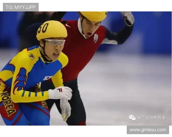 抱人犯规判罚标准解析：何时算犯规，裁判为何难判？